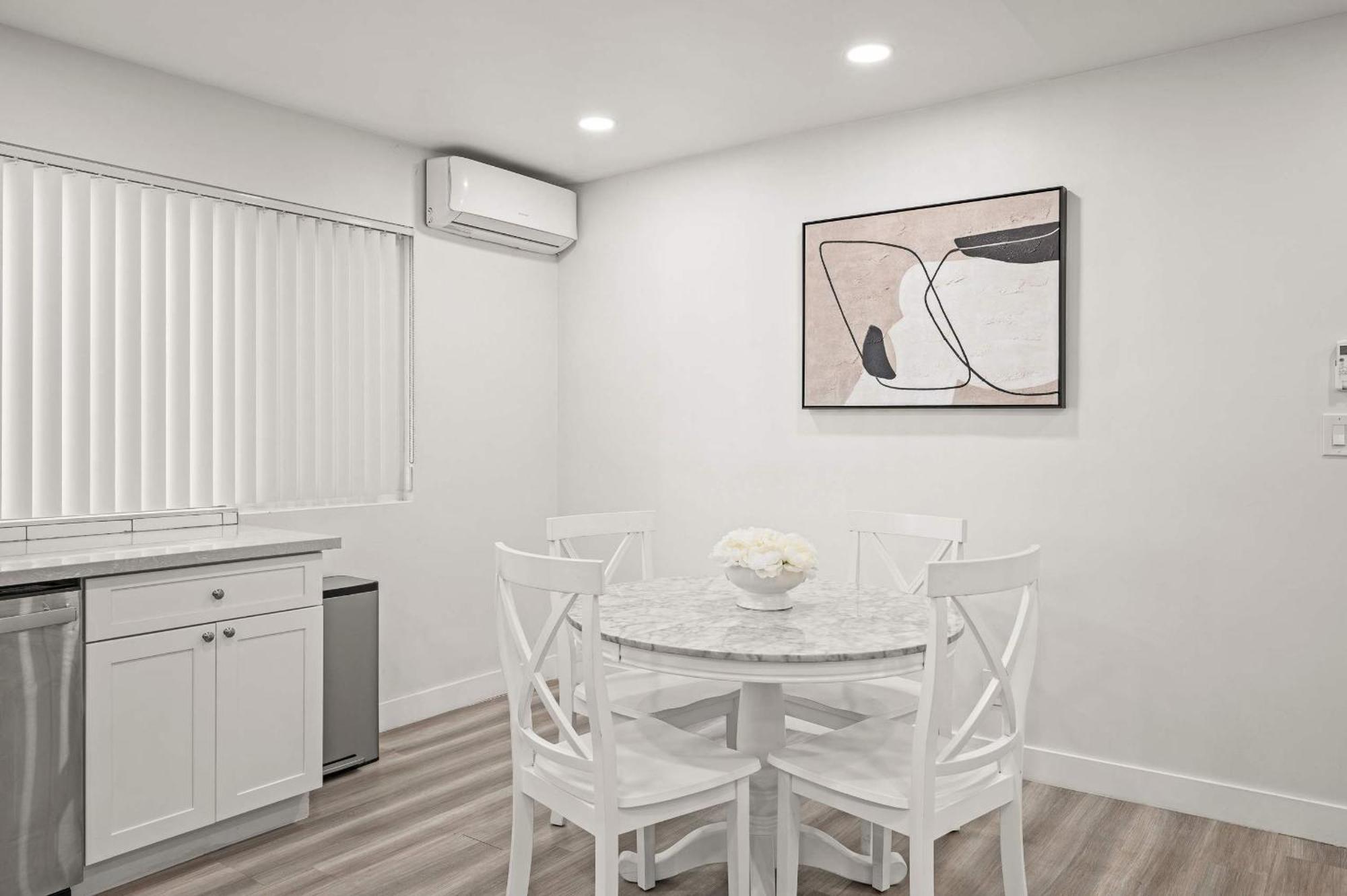 New Renovated 2B2B Apt Self Checkin Free Parking 1 Pasadena Eksteriør billede