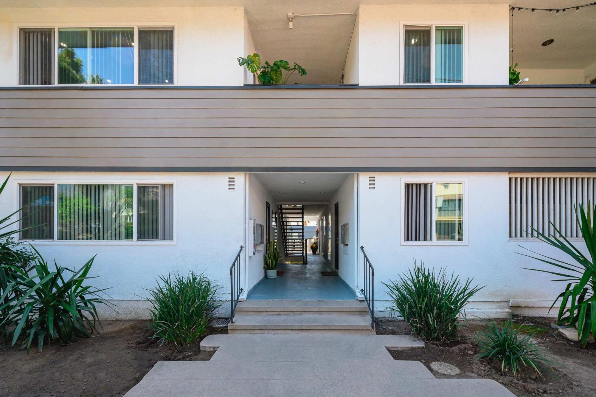 New Renovated 2B2B Apt Self Checkin Free Parking 1 Pasadena Eksteriør billede
