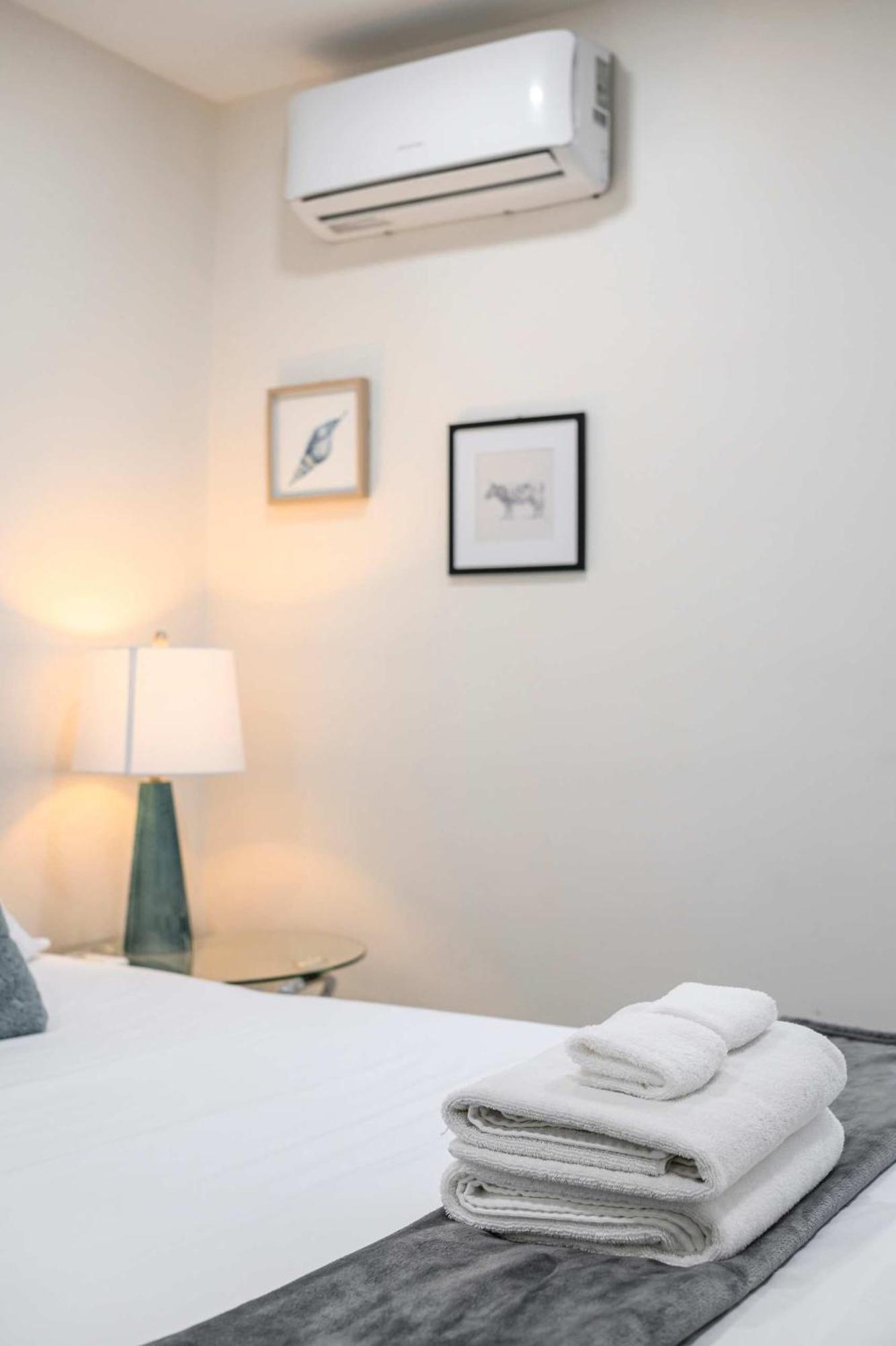 New Renovated 2B2B Apt Self Checkin Free Parking 1 Pasadena Eksteriør billede
