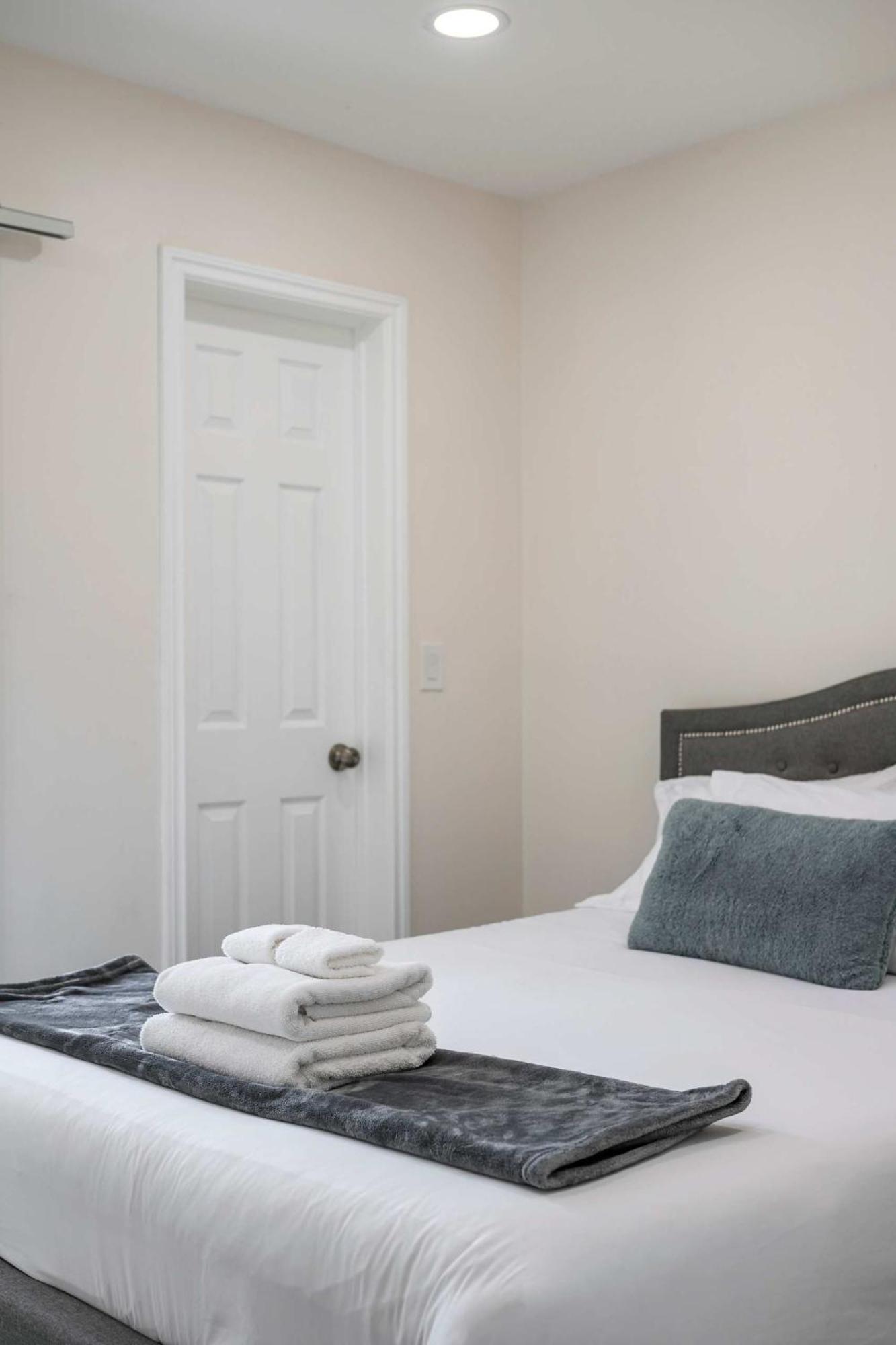 New Renovated 2B2B Apt Self Checkin Free Parking 1 Pasadena Eksteriør billede