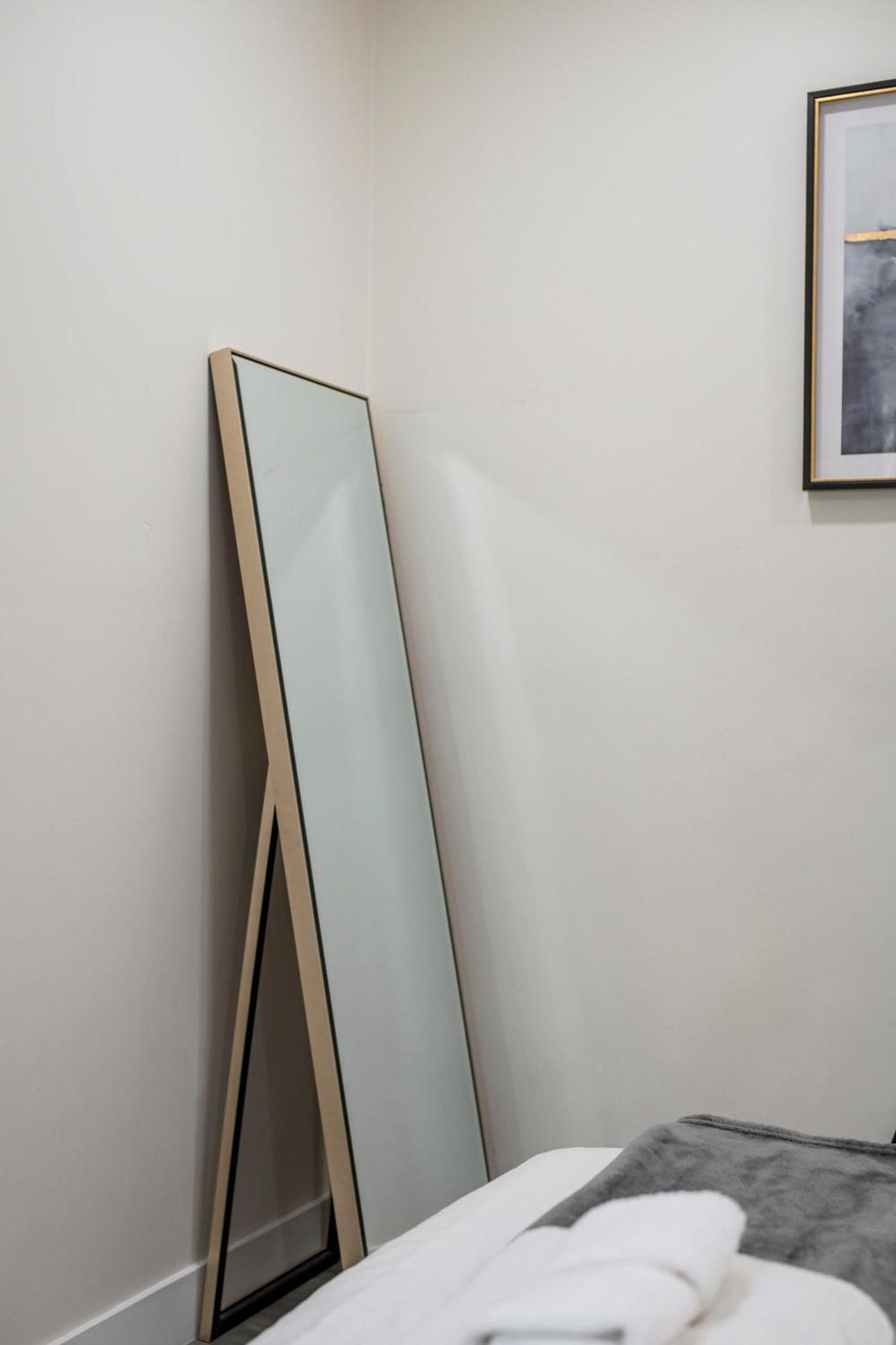 New Renovated 2B2B Apt Self Checkin Free Parking 1 Pasadena Eksteriør billede