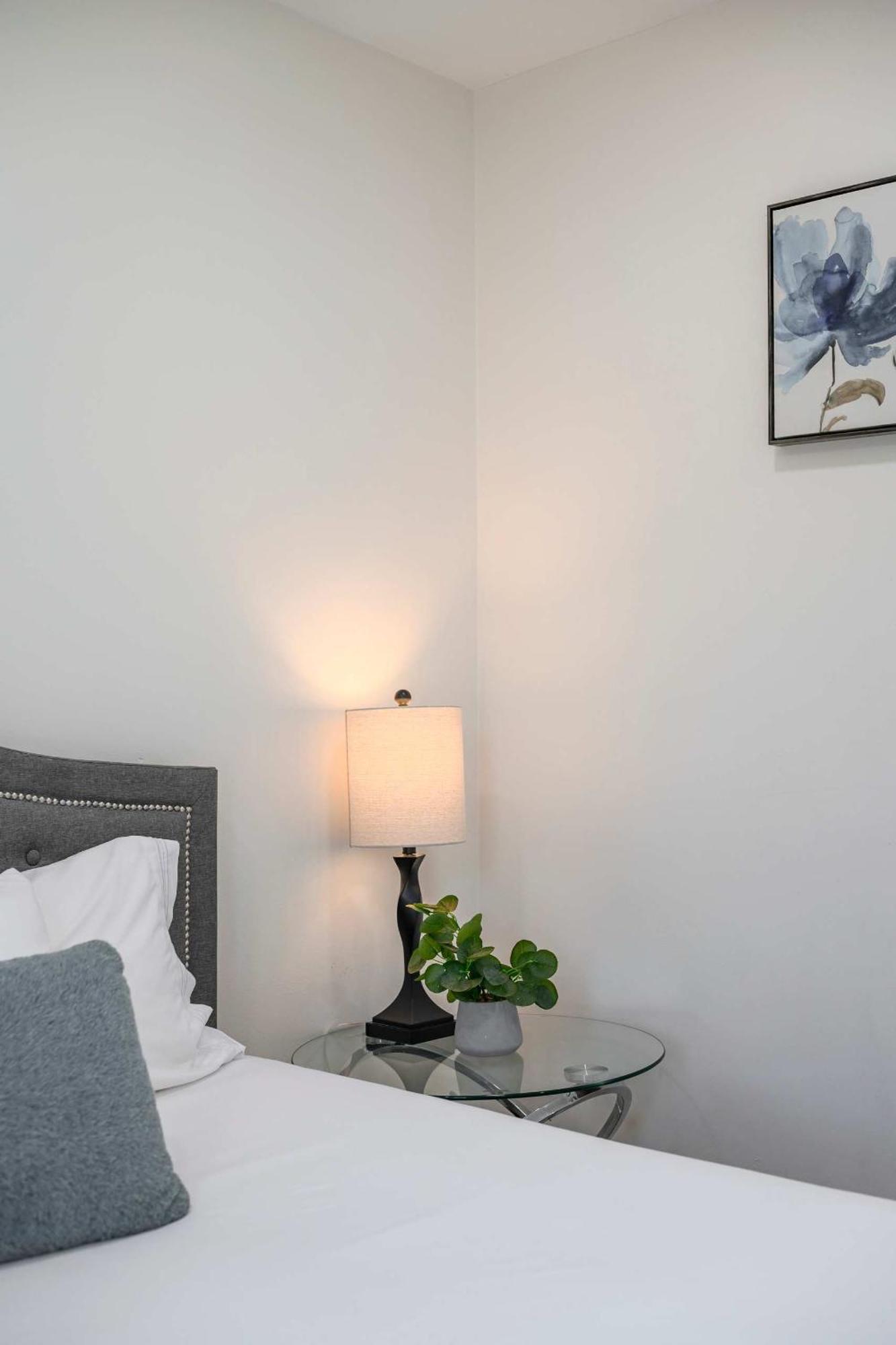 New Renovated 2B2B Apt Self Checkin Free Parking 1 Pasadena Eksteriør billede