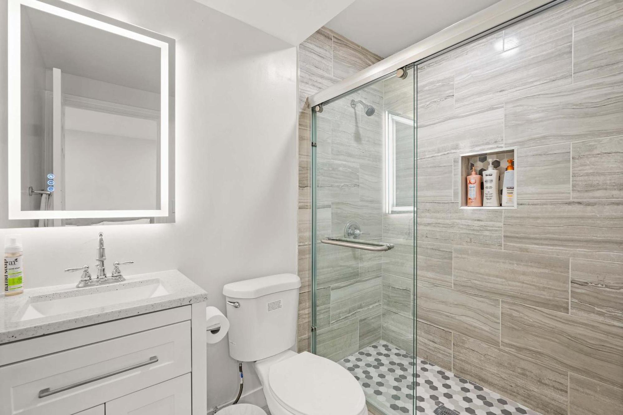 New Renovated 2B2B Apt Self Checkin Free Parking 1 Pasadena Eksteriør billede